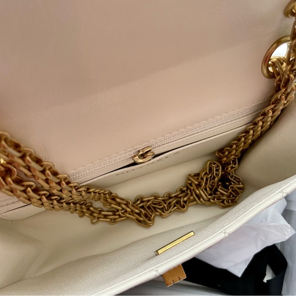 SOLD!! Chanel 2.55 mini white BRAND NEW - Picture 3 of 5